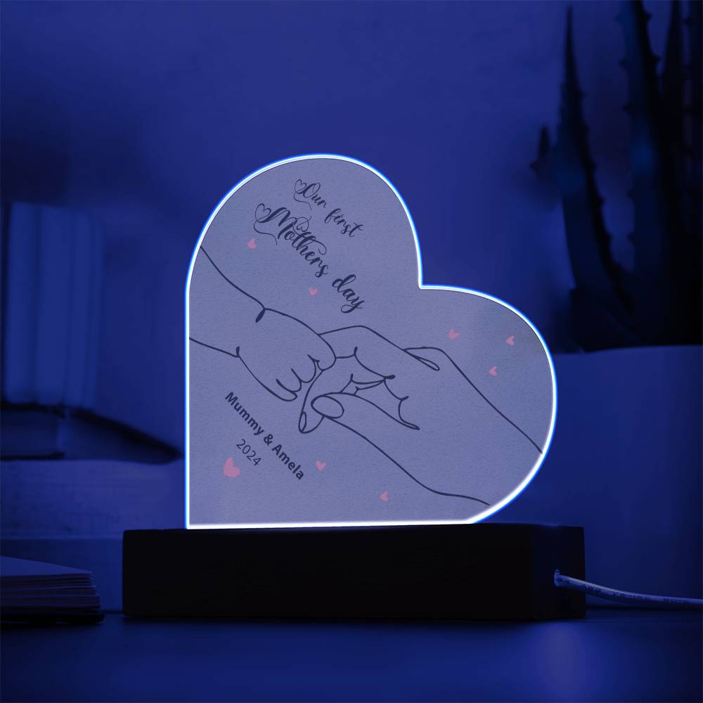 Nuestro primer Día de la Madre: placa acrílica personalizada con forma de corazón