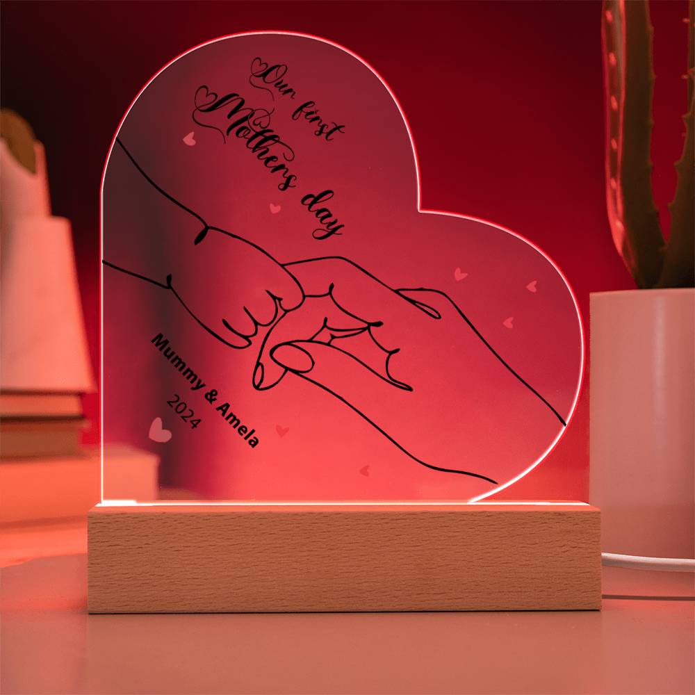 Nuestro primer Día de la Madre: placa acrílica personalizada con forma de corazón