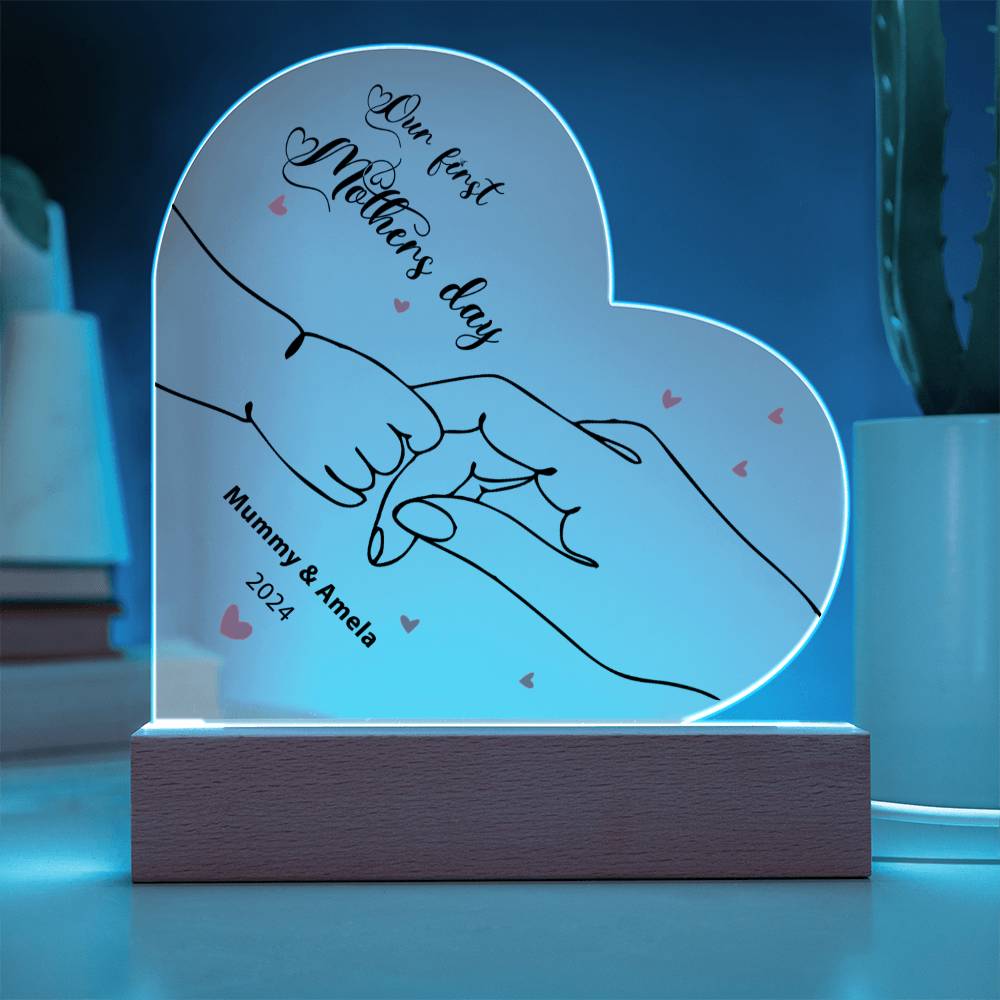 Nuestro primer Día de la Madre: placa acrílica personalizada con forma de corazón
