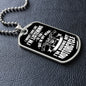 Collar con placa de identificación de motociclista
